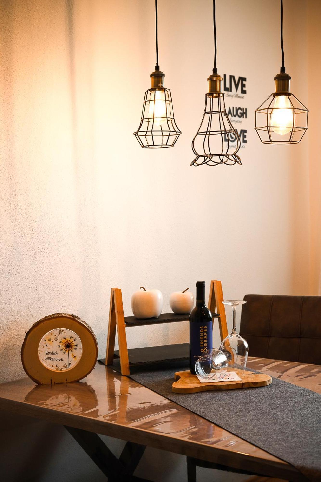Buchen Blick - Ruhige Moderne Ferienwohnung 82Qm. フィヒテルベルク エクステリア 写真